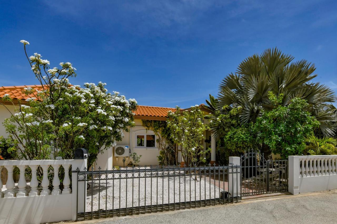 Villa Swiss Paradise With Private Pool شاطئ بالم المظهر الخارجي الصورة